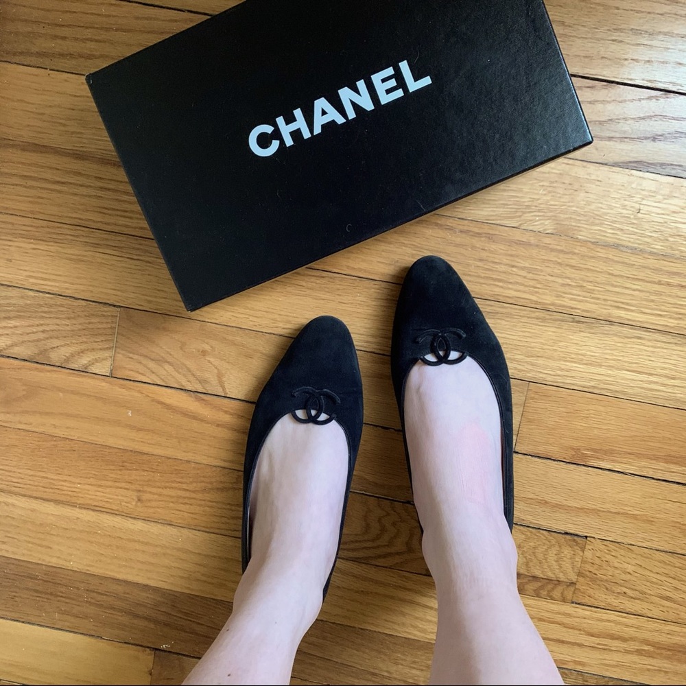 ✨AUTHENTIC Black Chanel Flats SZ 38✨